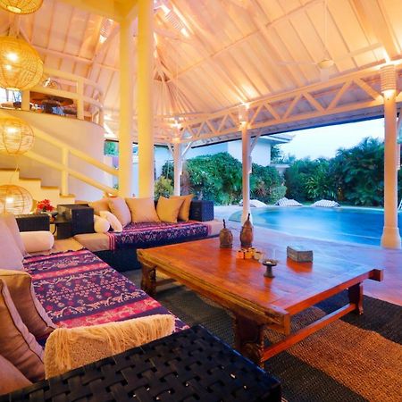 La Villa Oberoi Seminyak Extérieur photo
